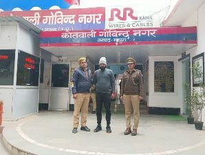 मथुरा 28 दिसंबर 2024* नाबालिग बालिका के साथ दुष्कर्म करने मे सहयोग करने वाले अभियुक्त को किया गिरफ्तार*