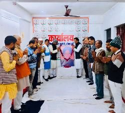 कौशांबी28दिसम्बर24*मजदूरों को रोजगार की गारंटी देने वाले पूर्व पीएम मनमोहन सिंह के निधन पर कांग्रेसियों ने व्यक्त किया शोक*