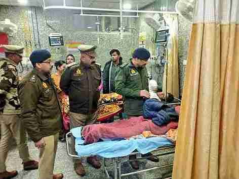 वाराणसी 22 दिसंबर २०२४*बदमाशों ने सोना लूटकर कारोबारी पिता–पुत्र को गोली मार दी