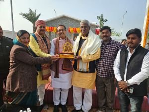 कौशांबी01जनवरी25*देव फिलिंग स्टेशन बलिहांवा मूरतगंज में पूर्व विधायक संजय गुप्ता ने शुरू किया जनसंपर्क कार्यालय* कौशांबी01जनवरी25*देव फिलिंग स्टेशन बलिहांवा मूरतगंज में पूर्व विधायक संजय गुप्ता ने शुरू किया जनसंपर्क कार्यालय*