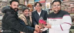 पंजाब03जनवरी25*लॉटरी निकलने पर पत्रकार बंधुओं ने राघव नागपाल को दी बधाई