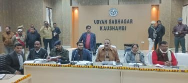 कौशांबी03जनवरी24*महाकुम्भ-2025 की तैयारियों से सम्बन्धित सभी आवश्यक व्यवस्थायें समय से पूर्ण करने के मंत्री ने दिए निर्देश*