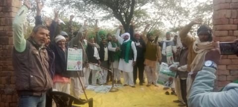 मथुरा 5 जनवरी 2025*भाकियू पंचायत जिला मथुरा के ब्लॉक नौझील गांव माडुवाका में की गई। पंचायत जिला मथुरा के ब्लॉक नौझील गांव