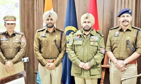 पंजाब09जनवरी25*एसपी आप्रेशनल करणवीर सिंह, डीएसपी सुखविंद्र सिंह बराड़ व नगर थाना प्रभारी प्रमिला रानी 'डीजीपी कोमोडेशन डिस्क अवार्डÓ से सम्मानित