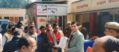 रायबरेली11जनवरी25*सड़क पर जल भराव से आवागमन बाधित फैल सकती हैं गंभीर बीमारियां