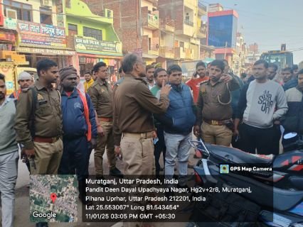 कौशांबी11जनवरी25*मूरतगंज चौराहा से अतिक्रमण हटवाते हुए उपजिलाधिकारी चायल व क्षेत्राधिकारी चायल ने दुकानदारों को दी कड़ी हिदायत*