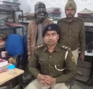 पूर्णियां बिहार13दिसंबर25*पुलिस की कार्रवाई। टीकापट्टी थाना एक स्मैक तस्कर को2.390 ग्राम स्मैक के साथ गिरफ्तार।