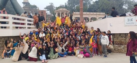 वाराणसी12जनवरी25*महिला भूमिहार समाज का मकर संक्रान्ति का कार्यक्रम अस्सी पर मना।* वाराणसी12जनवरी25*महिला भूमिहार समाज का मकर संक्रान्ति का कार्यक्रम अस्सी पर मना।*