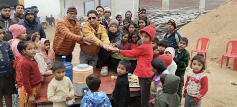 औरैया*मकर संक्रन्ति के शुभ अवसर पऱ कस्बा फफूद में नगर भोज का आयोजन किया गया।