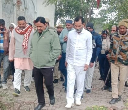 ब्रेकिंग न्यूज़ दिबियापुर औरैया16जनवरी25*जिलाधिकारी औरैया का भगवान दत्तात्रेय मंदिर हरतौली सूखमपुर का औचक निरीक्षण* ब्रेकिंग न्यूज़ दिबियापुर औरैया16जनवरी25*जिलाधिकारी औरैया का भगवान दत्तात्रेय मंदिर हरतौली सूखमपुर का औचक निरीक्षण*