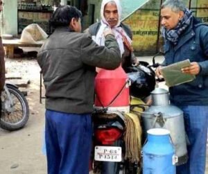 मिर्जापुर:17 जनवरी 25 *खाद्य सुरक्षा एवं औषधि विभाग की छापेमारी*