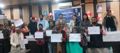 रायबरेली18जनवरी25*उप जिलाधिकारी ने किसानों को वितरित किए स्वामित्व कार्ड व विकलांगों को बांटे कंबल रायबरेली18जनवरी25*उप जिलाधिकारी ने किसानों को वितरित किए स्वामित्व कार्ड व विकलांगों को बांटे कंबल