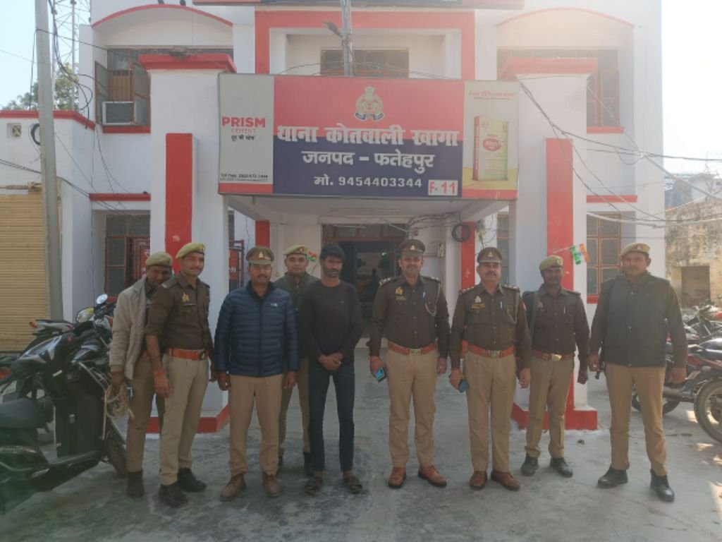फतेहपुर27जनवरी25*इनामिया गैंगस्टर बदमाशों को क्षेत्राधिकारी के कुशल परिवेक्षण में पुलिस ने किया धराशाई*