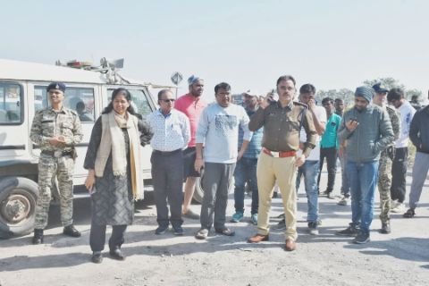 प्रयागराज08फरवरी25*महाकुंभ मेले में एक बार पुनः उमड़ा भक्तों का सैलाब।*