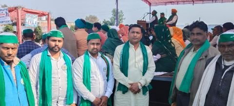 मथुरा10फरवरी25*भाकियू की महापंचायत मैनपुरी में मथुरा से सैकड़ो किसान नेताओं ने भाग लिया.*