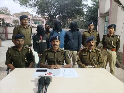 रोहतास11फरवरी25* ग्राम महुअरी से अपहृत नाबालिग कांड का सफल उद्देदन किया गया है। रोहतास11फरवरी25* ग्राम महुअरी से अपहृत नाबालिग कांड का सफल उद्देदन किया गया है।