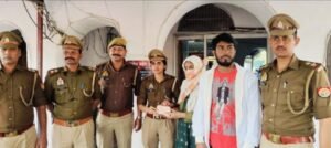 लखनऊ12फरवरी25*राजधानी लखनऊ के घण्टाघर घूमने आई महिला का जेवरात व नगदी से भरा पर्स हुआ था गुम!!