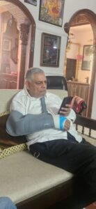 दिल्ली15फरवरी25*बरिष्ठ काँग्रेस नेता श्री रविन्द्र गुप्ता जी के हाथ में फैक्चर हो गया है दिल्ली15फरवरी25*बरिष्ठ काँग्रेस नेता श्री रविन्द्र गुप्ता जी के हाथ में फैक्चर हो गया है