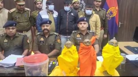हरदोई15फरवरी25*मंदिर से राम, सीता और लक्ष्मण की अष्टधातु मूर्तियां चुराने वाले 3 आरोपी गिरफ्तार। हरदोई15फरवरी25*मंदिर से राम, सीता और लक्ष्मण की अष्टधातु मूर्तियां चुराने वाले 3 आरोपी गिरफ्तार।