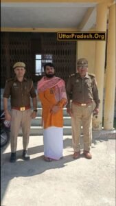 मैनपुरी15फरवरी25*आश्रम में दरिंदगी की हदें पार—महंत अजय दास और उसके भाई ने महिला की अस्मत लूटी, बेटे को किया अगवा। मैनपुरी15फरवरी25*आश्रम में दरिंदगी की हदें पार—महंत अजय दास और उसके भाई ने महिला की अस्मत लूटी, बेटे को किया अगवा।