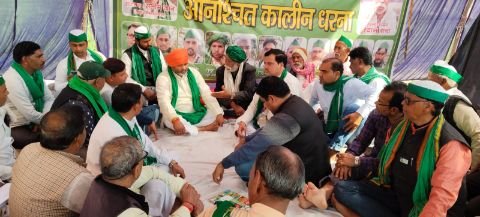 मथुरा17फरवरी25*भाकियू टिकैत का धरना जहांगीरपुर खादर में 90 दिनों बाद किसानों की सर्व सहमति पर स्थगित हुआ.