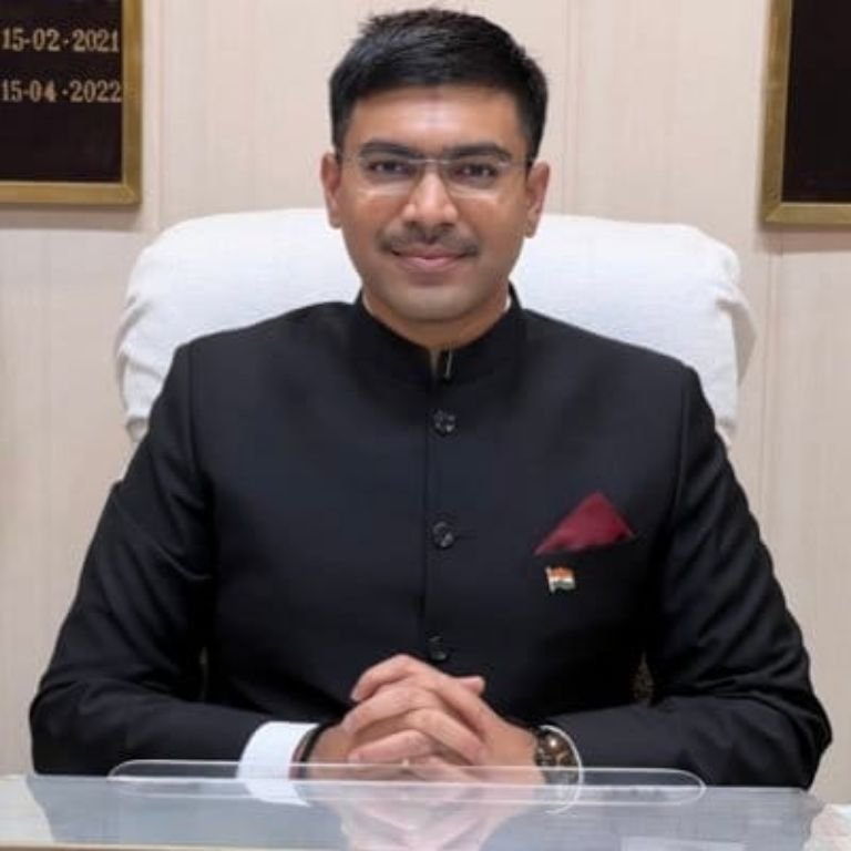 सहारनपुर18फरवरी25*जिलाधिकारी ने यात्रा के दौरान हेलमेट एवं सीटबेल्ट लगाने के लिए जारी किया आदेश*