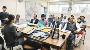 प्रतापगढ़19फरवरी25*ग्रामीण क्षेत्रों में पाइप लाइन बिछाते समय क्षतिग्रस्त मार्गो को अविलम्ब मरम्मत कराएं: सीडीओ