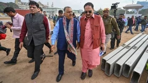 दिल्ली19फरवरी25*दिल्ली पर कौन करेगा राज, फैसला होगा आज; रामलीला मैदान में कल शपथ लेंगे नए CM