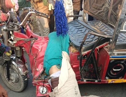 हरदोई22फरवरी25*हरदोई पिहानी में भीषण हादसा हरदोई22फरवरी25*हरदोई पिहानी में भीषण हादसा