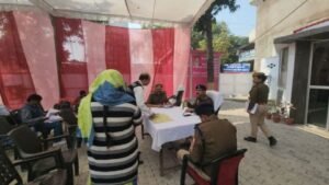 औरैया22फरवरी25*सदर कोतवाली में थाना दिवस में जनसुनवाई के लिए पहुंचे पुलिस अधीक्षक औरैया अभिजीत आर शंकर,