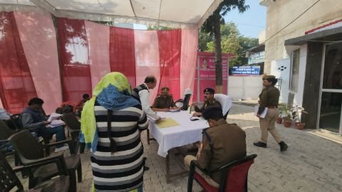 औरैया22फरवरी25*सदर कोतवाली में थाना दिवस में जनसुनवाई के लिए पहुंचे पुलिस अधीक्षक औरैया अभिजीत आर शंकर,