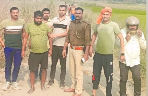 मोतिहारी24फरवरी25*10 हजार रूपया का इनामी शराब धंधेबाज पकड़ाया.... मोतिहारी24फरवरी25*10 हजार रूपया का इनामी शराब धंधेबाज पकड़ाया....