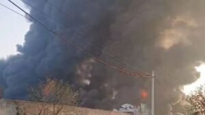 सोनीपत24फरवरी25*सोनीपत फैक्ट्री में भीषण आग, फायर ब्रिगेड की कई गाड़ियां मौके पर मौजूद*