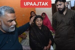 रोहतास25फरवरी25*सांसद पप्पू यादव पीड़ित परिवार से मिलने डेहरी ऑन सोन पहुंचे