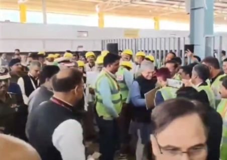 प्रयागराज27फरवरी25*रेल मंत्री अश्विनी वैष्णव प्रयागराज जंक्शन पहुंचे, रेलवे अधिकारियों से की मुलाकात प्रयागराज27फरवरी25*रेल मंत्री अश्विनी वैष्णव प्रयागराज जंक्शन पहुंचे, रेलवे अधिकारियों से की मुलाकात