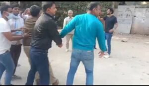 मिर्जापुर:27 फरवरी 25 * घूसखोर इंस्पेक्टर को एंटीकरप्शन टीम ने पकड़ा रँगे हाँथो।