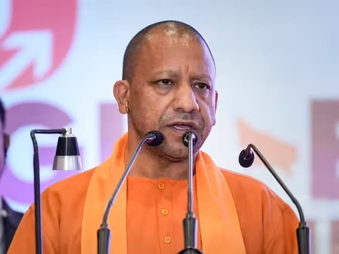 लखनऊ24मार्च25*लॉ एंड ऑर्डर की मीटिंग में सीएम योगी का निर्देश*