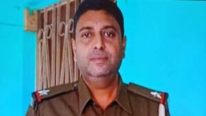 अररिया13मार्च25*बिहार में ASI की पीट- पीटकर हत्या, अररिया में क्रिमिनल को पकड़ने गई पुलिस पर ग्रामीणों ने किया अटैक,*