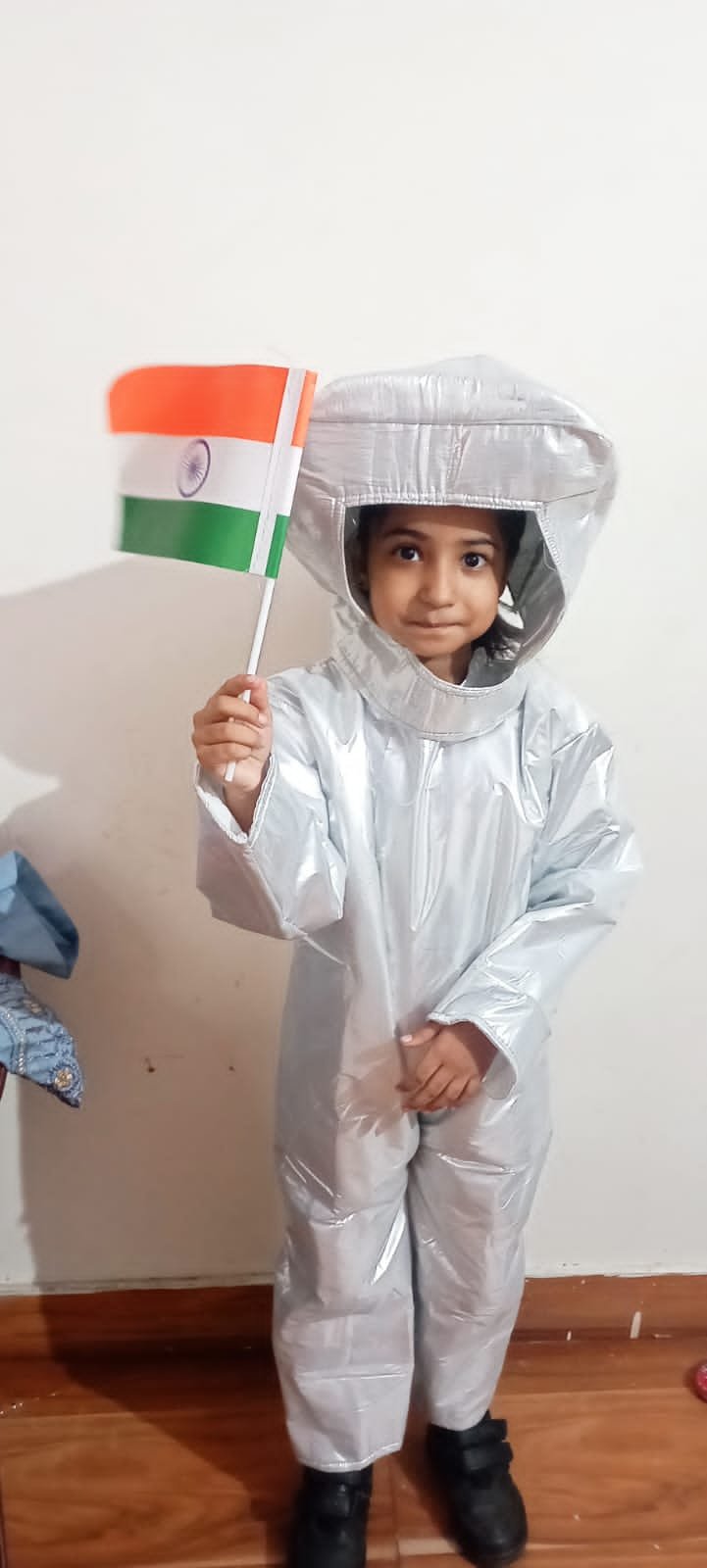 फरीदाबाद21मार्च25*सुनीता विलियम्स को बधाई संदेश देती फरीदाबाद की तिरंगा गर्ल सृष्टि गुलाटी*।