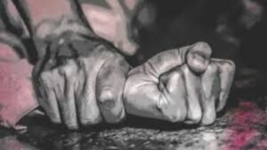 कानपुर देहात 31मार्च25*दुष्कर्म करने में नाकाम युवक ने किशोरी की गला रेतकर की थी हत्या, पुलिस ने लिया हिरासत में*