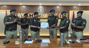 प्रयागराज2मार्च25 *महाकुंभ के दौरान दिन-रात ड्यूटी देने वाले अधिकारियों को एसपी कौशांबी ने किया सम्मानित👆👇*