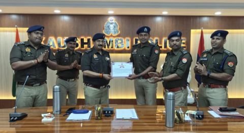 प्रयागराज2मार्च25 *महाकुंभ के दौरान दिन-रात ड्यूटी देने वाले अधिकारियों को एसपी कौशांबी ने किया सम्मानित👆👇* प्रयागराज2मार्च25 *महाकुंभ के दौरान दिन-रात ड्यूटी देने वाले अधिकारियों को एसपी कौशांबी ने किया सम्मानित👆👇*