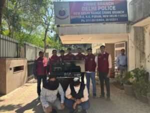 दिल्ली09मार्च25*भारत-न्यूजीलैंड चैंपियंस ट्रॉफी फाइनल पर अंडरवर्ल्ड से लगा 5,000 करोड़ का दांव! 5 सट्टेबाज गिरफ्तार...