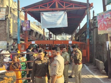 मथुरा 10 मार्च 2025*निरीक्षण/पैदल गश्त - रंगभरनी एकादशी त्यौहार, वृन्दावन”*