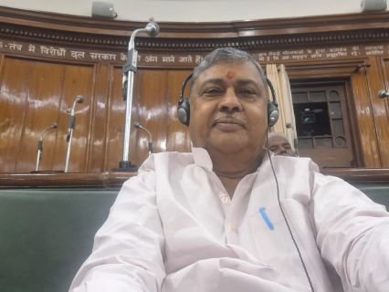 पूर्णिया बिहार12मार्च 25* मेडिकल फैसिलिटी ‌ यूनिफॉर्म ‌ पारिवारिक सुरक्षा की मांग विजय खेमका।