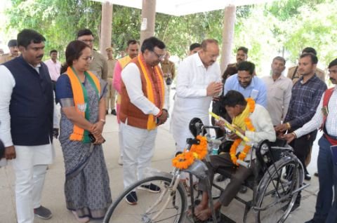 कौशाम्बी12मार्च25*उ0प्र0 सरकार जनता को जनार्दन मानकर कार्य करती है-मंत्री दिनेश प्रताप सिंह*