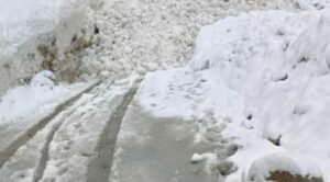 देहरादून16मार्च25*उत्तराखंड में आसमान से फिर बरसी आफत, गंगोत्री नेशनल हाईवे पर हिमस्खलन; फंसे यात्री*