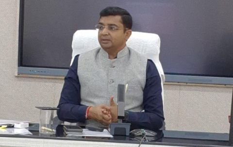 पूर्णिया बिहार 19 मार्च25* पीएम कुसुम योजना के तहत सोलर पावर प्लांट के माध्यम से कृषि कार्य:‍D M