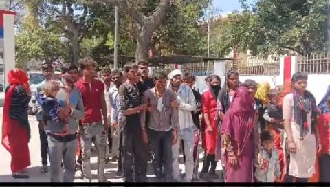 मथुरा20मार्च25*नौहझील में स्टेट बर्थडे पर मजदूरों को जान से मारने का किया प्रयास