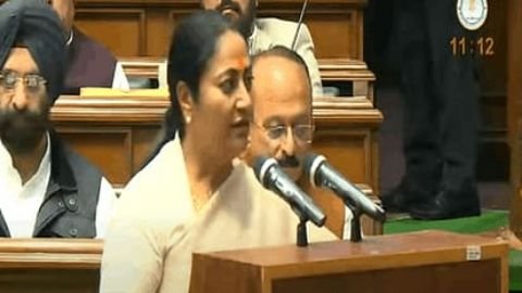 नई दिल्ली24मार्च25*आप सरकार में बसों में आई कमी,हुआ घाटा,सीएम रेखा ने विधानसभा में पेश की डीटीसी कैग रिपोर्ट*